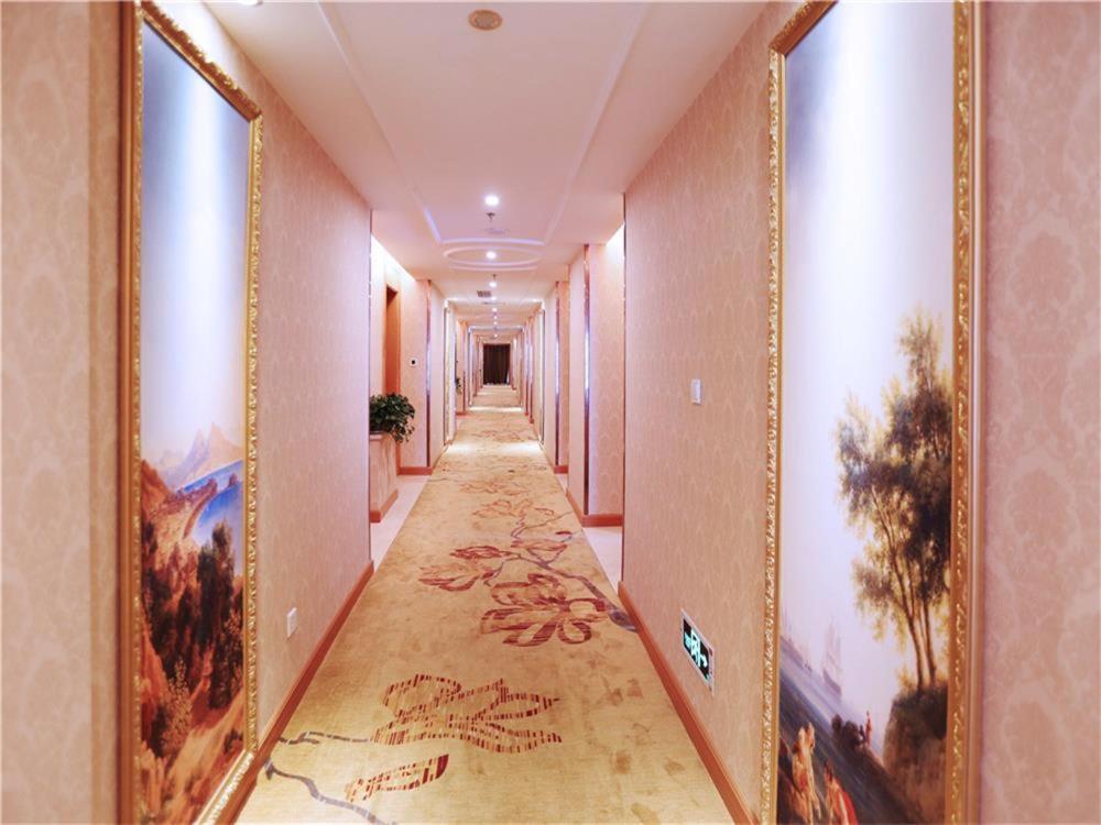 Vienna International Hotel Yantai Changjiang Road Xingyi Square Branch Ngoại thất bức ảnh