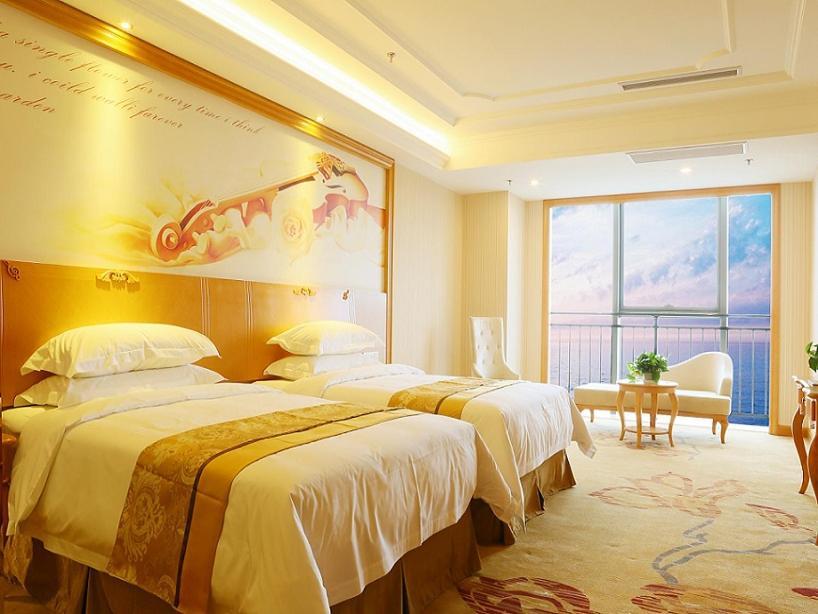 Vienna International Hotel Yantai Changjiang Road Xingyi Square Branch Ngoại thất bức ảnh